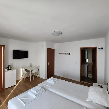 Gostinjska kuća Neva 3*