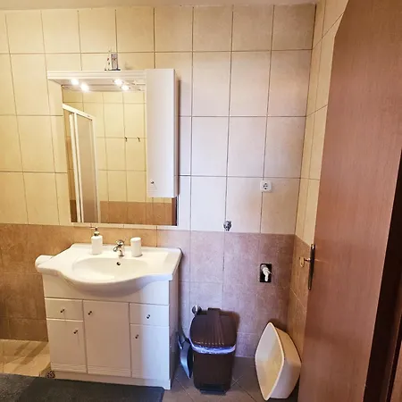 Gostinjska kuća Neva Supetar