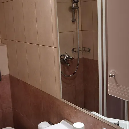 Neva Gostinjska kuća 3*