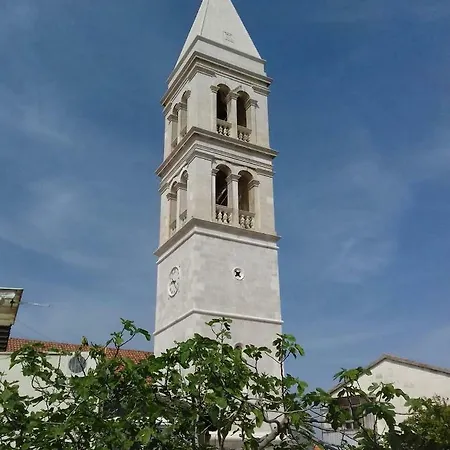 Gostinjska kuća Neva Supetar