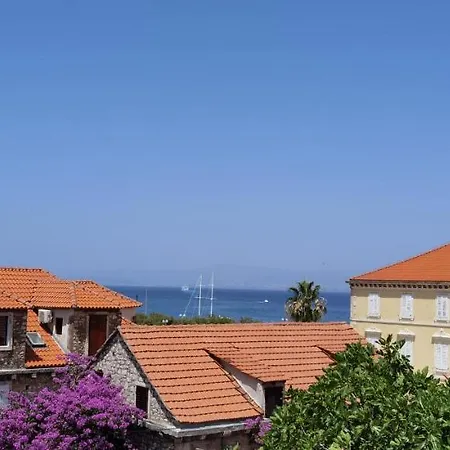 Neva 3* Supetar